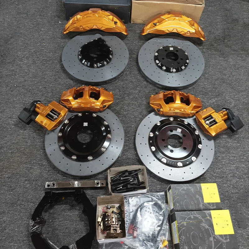Brake Caliper - จานเบรกคาร์บอนเซรามิกน้ำหนักเบาแบบใหม่ 10 พอต พร้อมคาลิปเปอร์เบรกหลังแบบ EPB สำหรับ